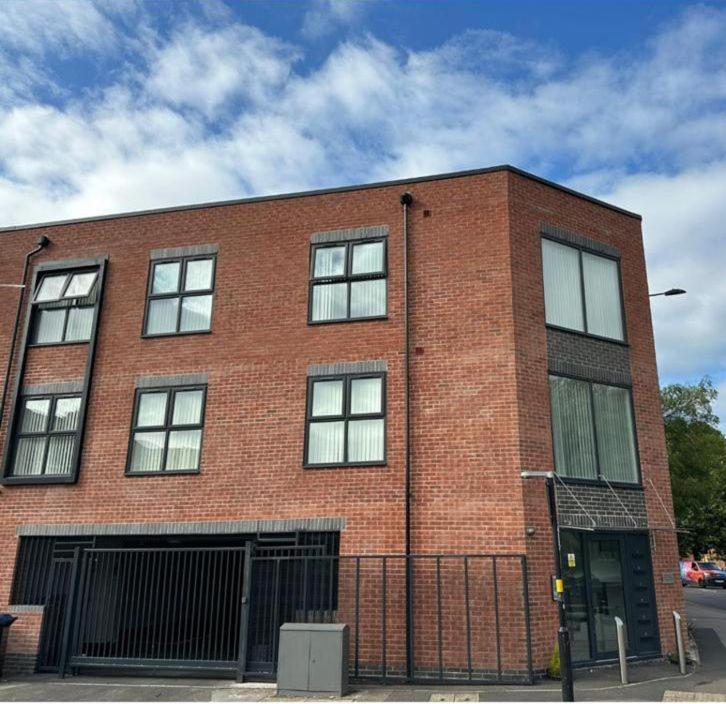 Apartment Brand New Modern Luxurious Near The Birmingham