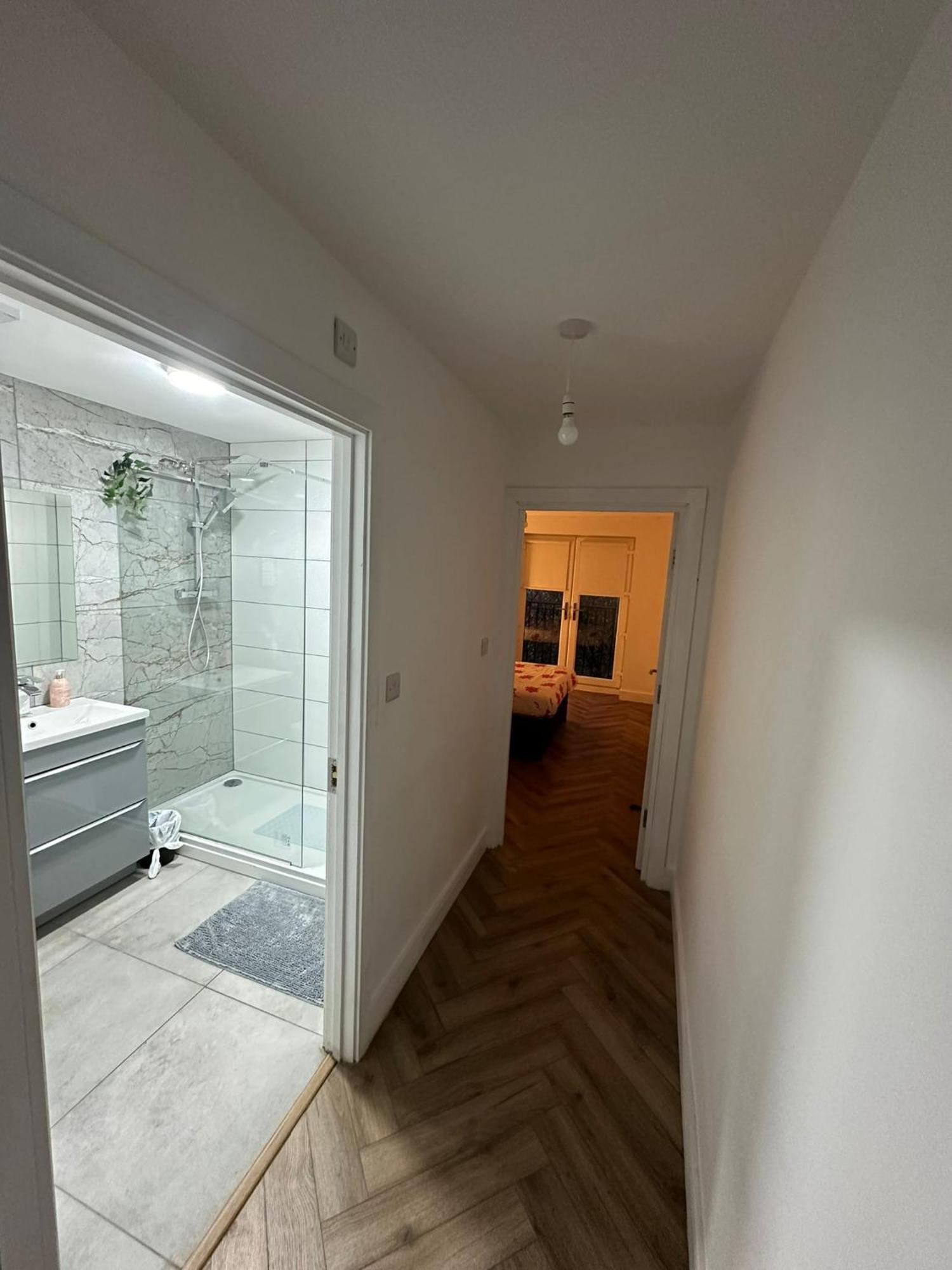 Brand New Modern Luxurious Near The * Birmingham