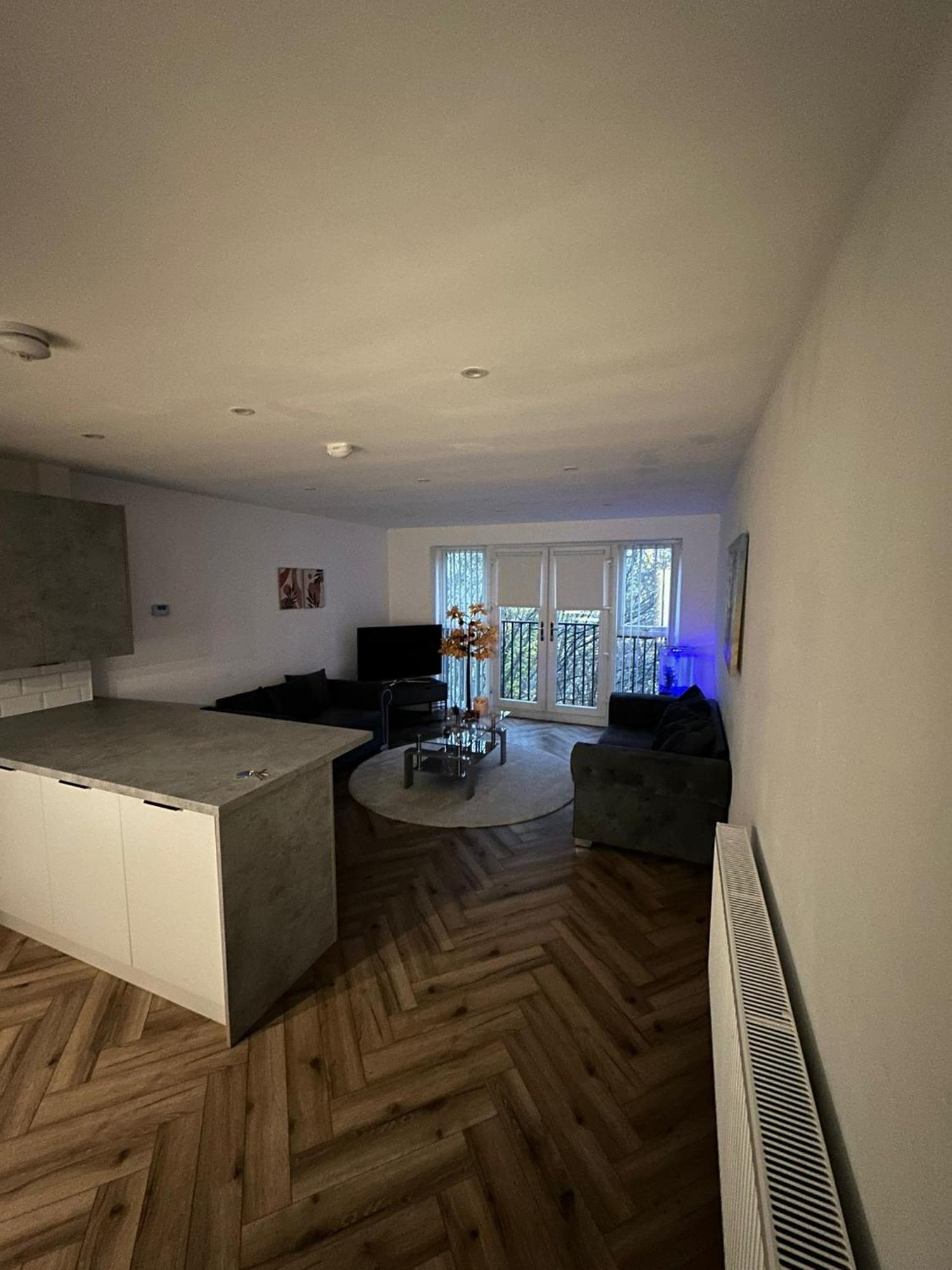 Brand New Modern Luxurious Near The Apartment